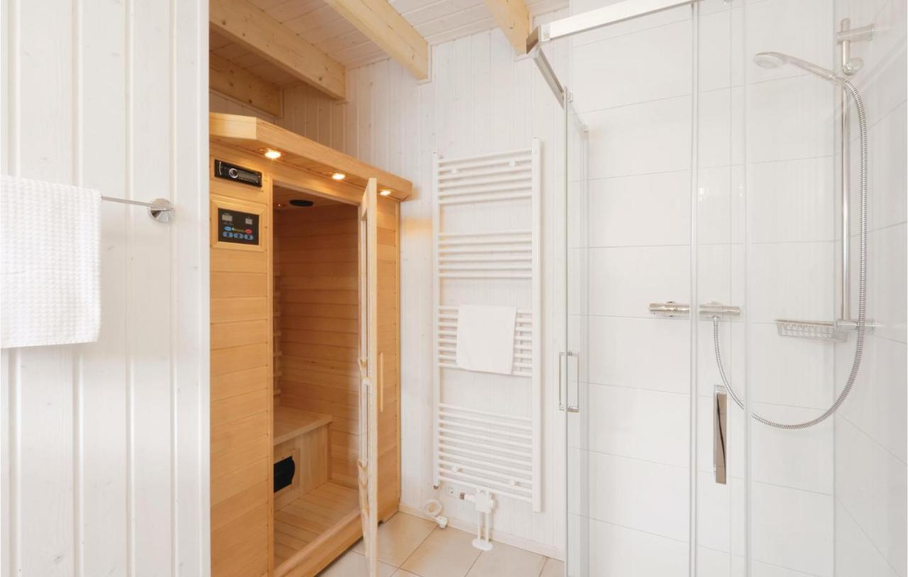 Lovely Home In Ostseeresort Olpenitz With Sauna Екстериор снимка